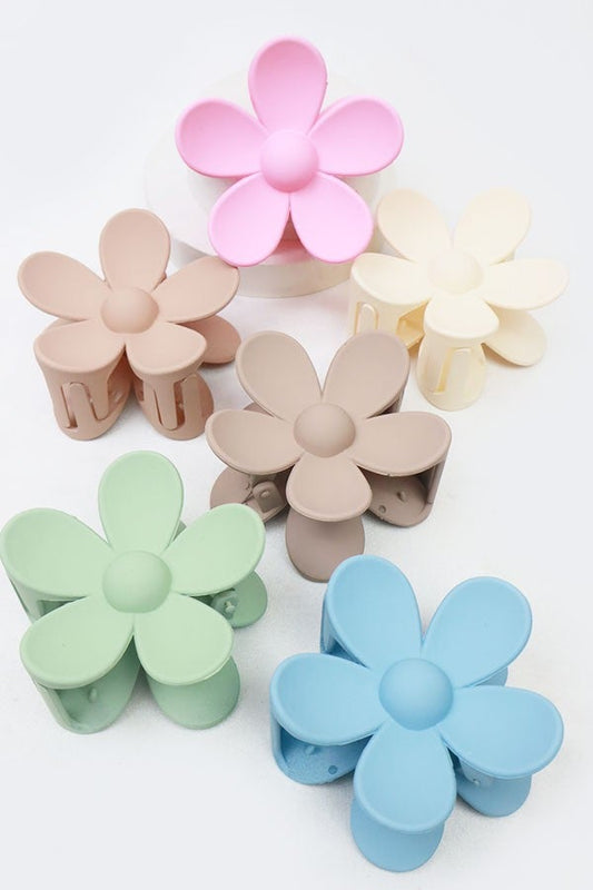Matte Daisy Flower Claw Set