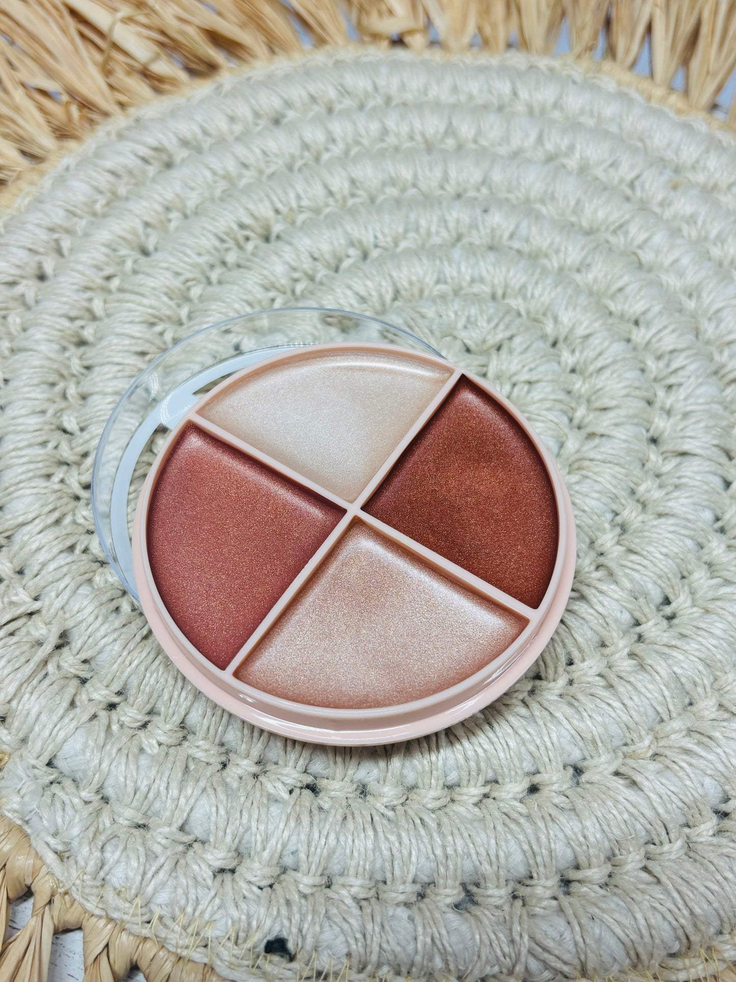 Nude Highlighter Palette