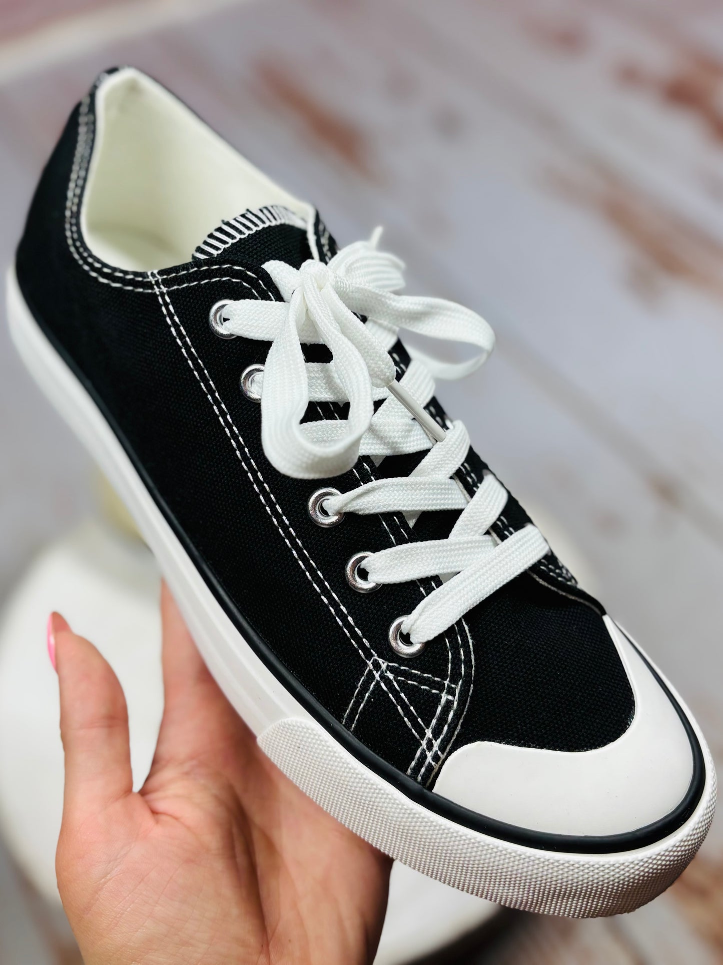 Cleo Classic Sneaker