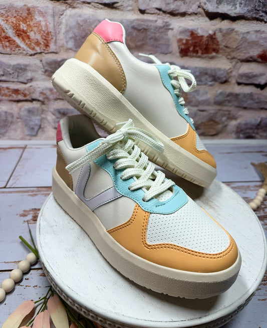 Nova Sneaker- Tan